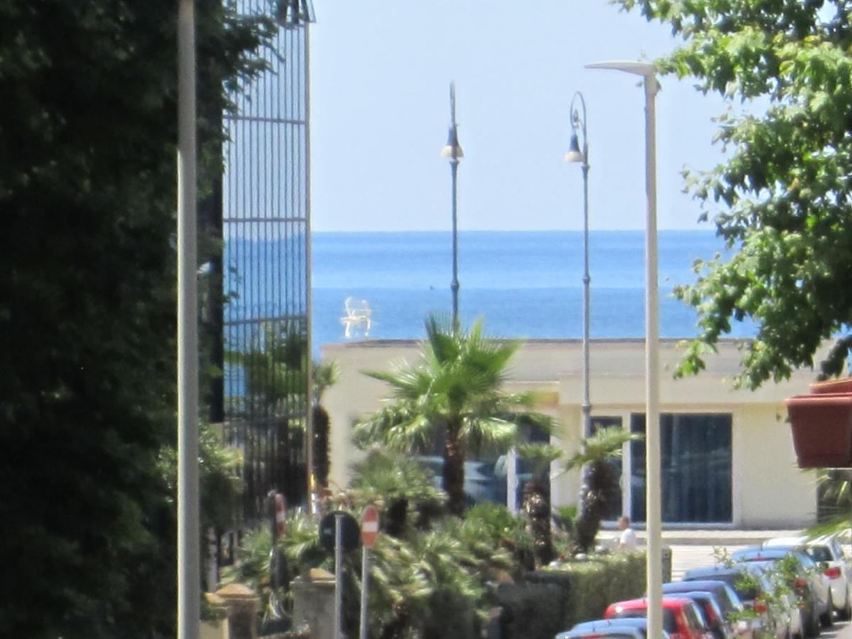 Piuma Celeste A Due Passi Dal Mare E Dal Centro Storico Lido di Ostia Zewnętrze zdjęcie